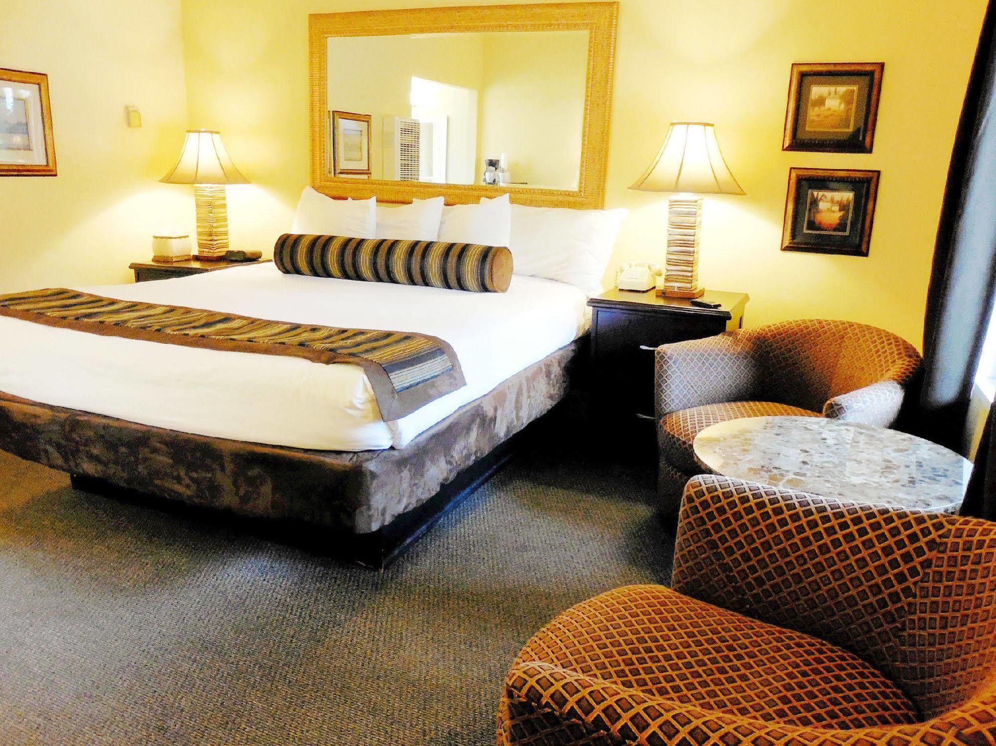 Monterey Peninsula Inn Pacific Grove Exterior photo